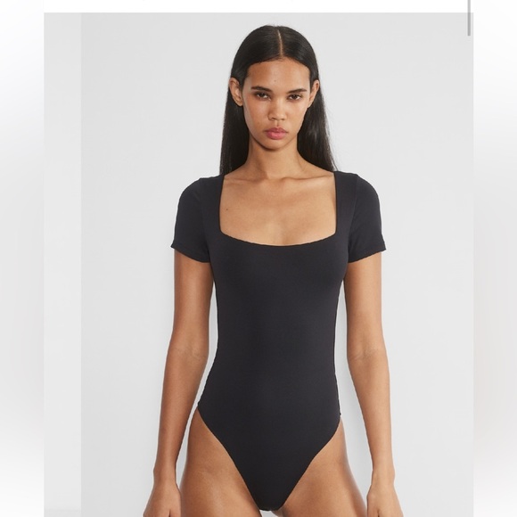 Aritzia Original Contour Squareneck Bodysuit Black Size XS - Picture 1 of 6